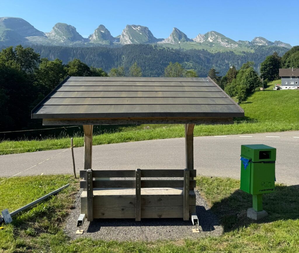Ein neues Mitfahrbänkli in Wildhaus-Alt St.Johann